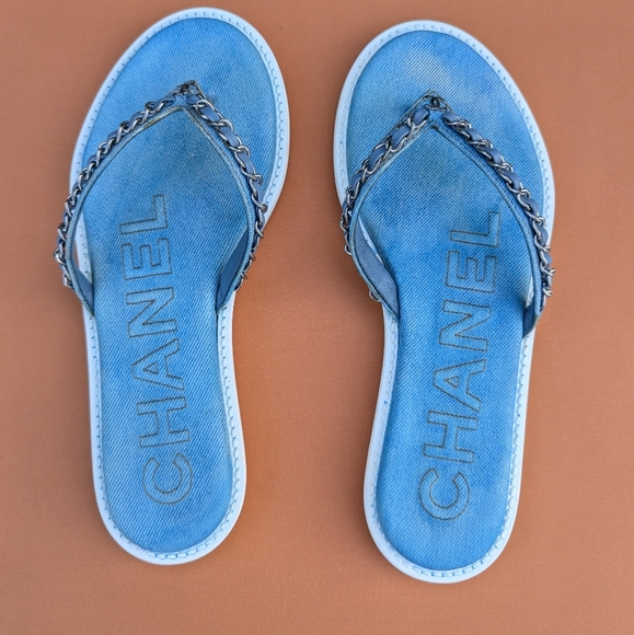 CHANEL CC CHARM DENIM FLIP FLOP WOMEN'S SANDALS - Picture 3 of 13